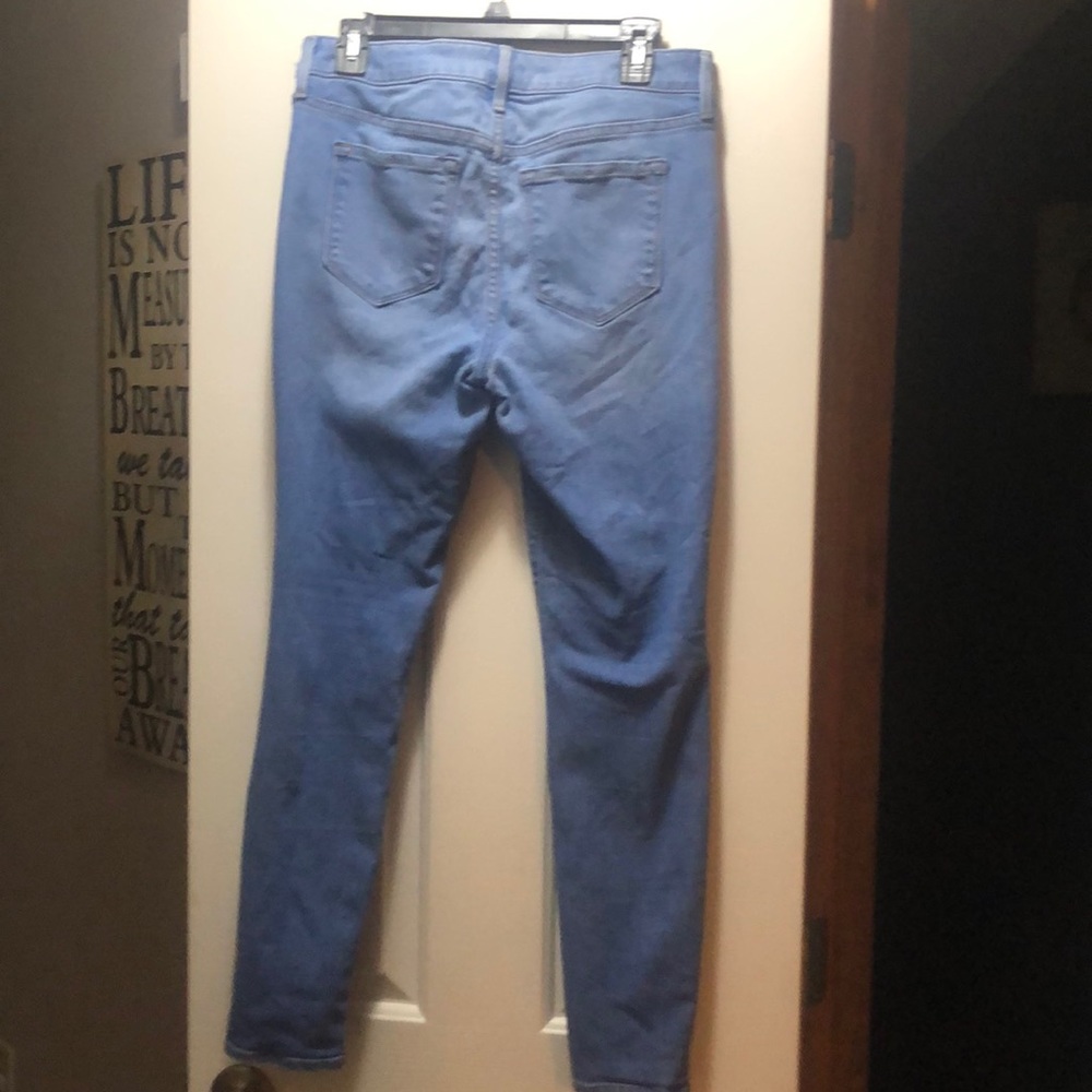 Old Navy Light Wash Mid-Rise Ripped Jeans - Picture 4 of 4